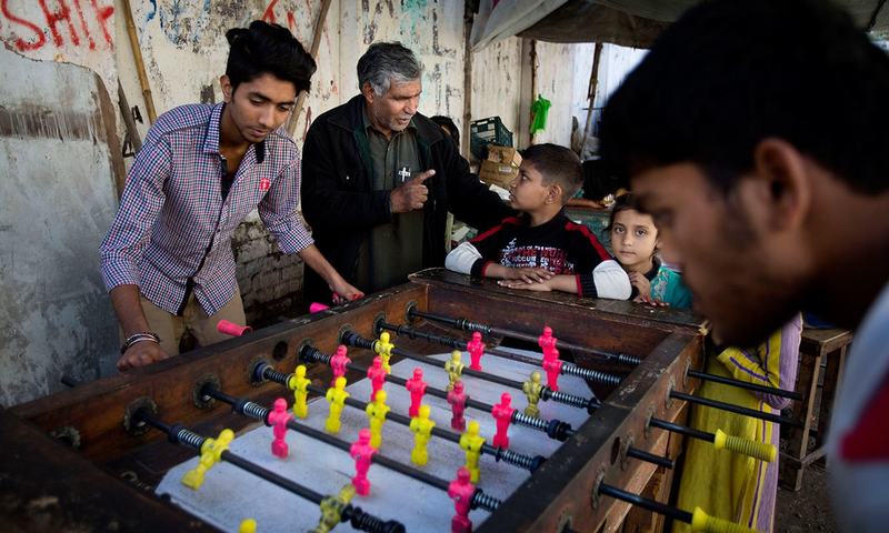 ان کی اس کوشش کو حکومتی حلقوں میں بھی سراہا گیا ہے &mdash; اے پی فوٹو