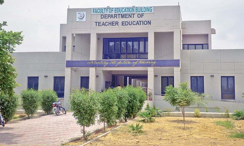 Karachi university alumni picture