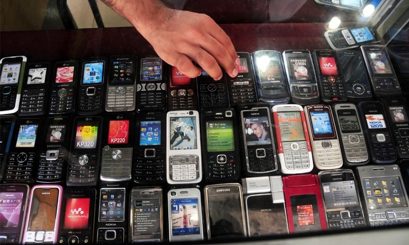 100pc cash margin will lead to cellphone smuggling: importers - Business - Vimarsana News