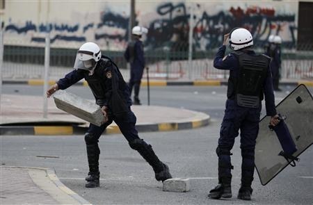 Bahrain police open fire on Shia sit-in - World - DAWN.COM
