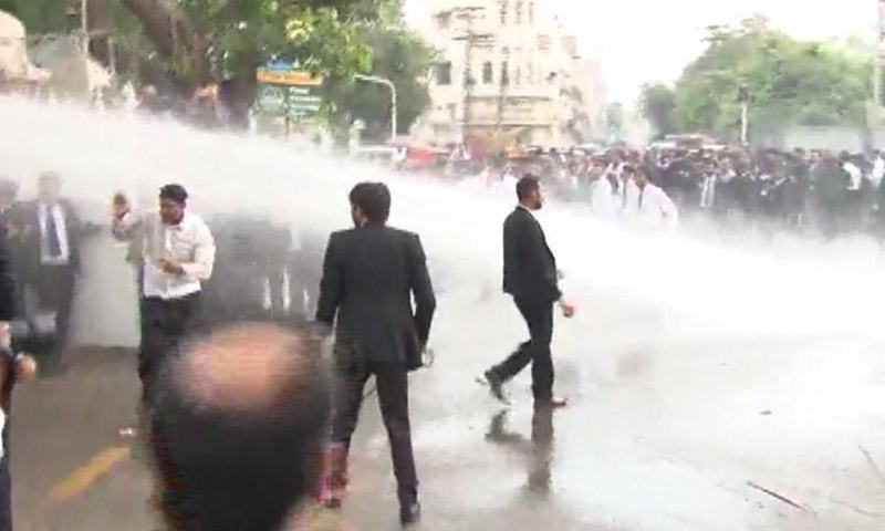 Contempt of court case: Police couldn't arrest Multan Bar president Contempt of court case: Police couldn't arrest Multan Bar president