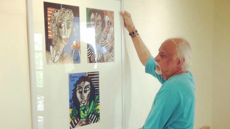 Anwar Maqsood exhibits his paintings in Karachi