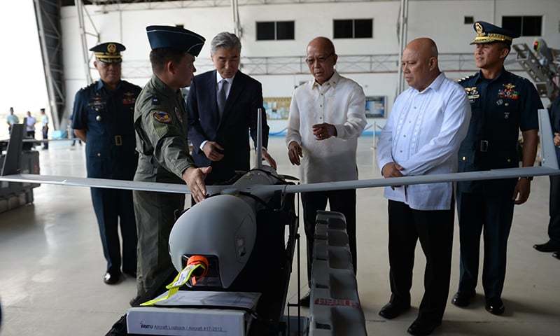 US gives Philippine air force first drones - World - DAWN.COM