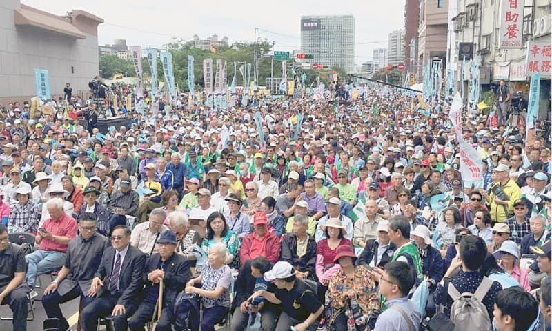 Tens of thousands rally for Taiwan independence vote - World - DAWN.COM