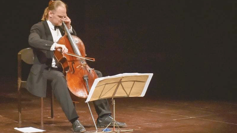 This Czech musician played Pakistan's national anthem and the audience loved it