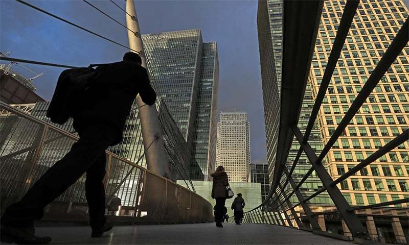 United Kingdom breaks low unemployment record since 1975 United Kingdom breaks low unemployment record since 1975