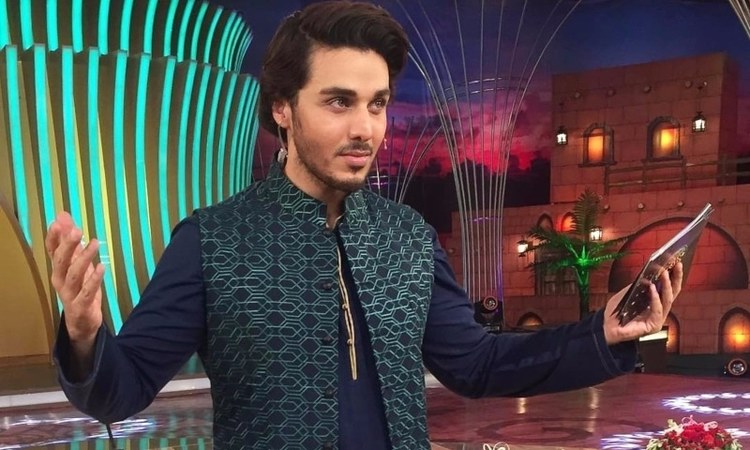 I don't claim that I'm a scholar: Ahsan Khan defends his Ramazan TV show