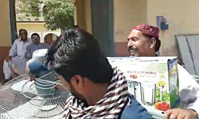 Double Sha Double Shah-like scam defrauds people of millions - Newspaper - DAWN.COM