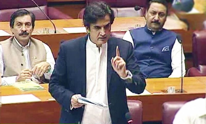 Minister sounds alarm in NA over locust threat - Pakistan 1 5e3396cb3f9d8