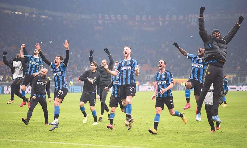 Inter fight back to beat Milan in thrilling derby - Newspaper - DAWN.COM