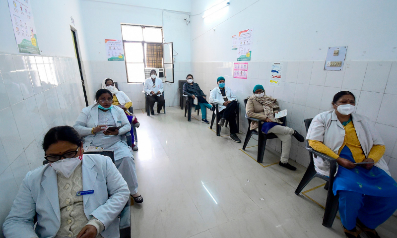 India hails 'life saving' Covid-19 vaccine rollout, but concerns remain about homegrown shot - World - Vimarsana News