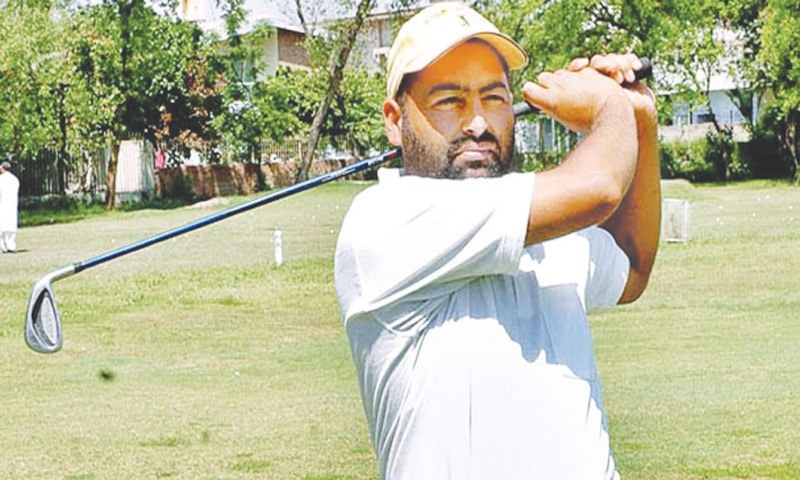 Munir, Shabbir claim first-round lead - Newspaper - Vimarsana News