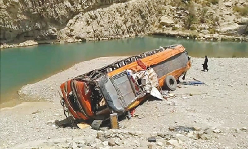23 devotees die in Khuzdar bus accident - Newspaper - Vimarsana News
