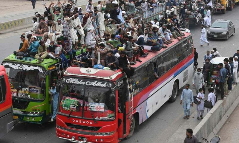 Roads in Lahore open up for traffic as TLP begins march to Islamabad - Pakistan - Vimarsana News
