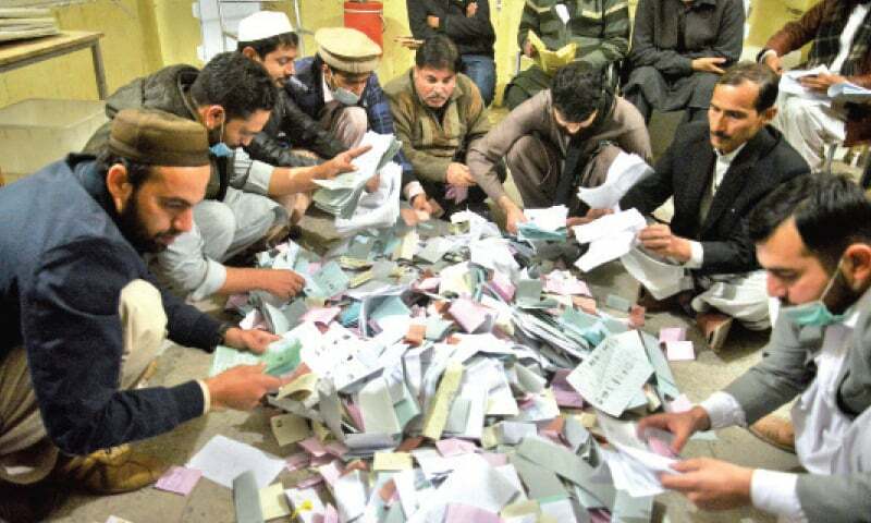 Slow polling dampens voters' enthusiasm in Peshawar - Newspaper - Vimarsana News
