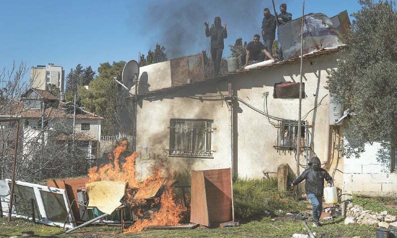 Israeli police in standoff with Palestinians over Jerusalem eviction - Newspaper - Vimarsana News