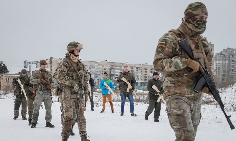 Ukraine plays down invasion fears, but US sounds alarm - Newspaper - Vimarsana News