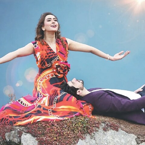 THE ICON REVIEW: POOR RICH KIDS - Newspaper - Vimarsana News