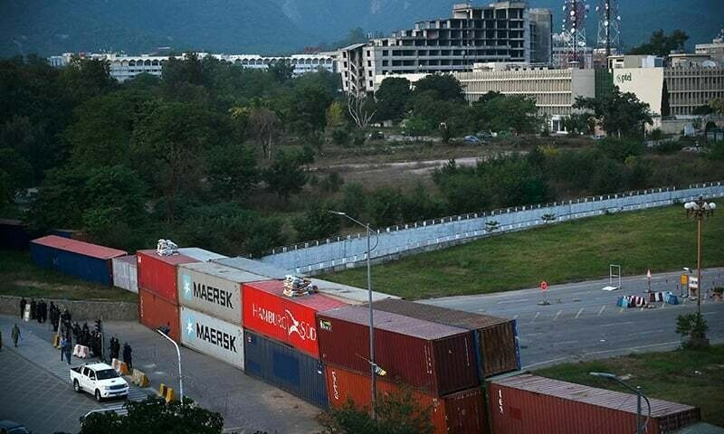 Containers being removed from Pindi roads - Pakistan - Vimarsana News