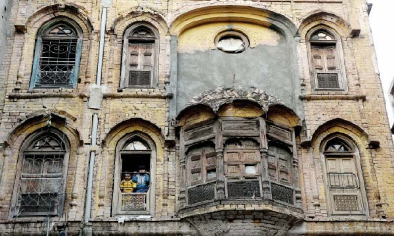 Owners of 212 buildings asked to repair structures before monsoon - Newspaper - Vimarsana News