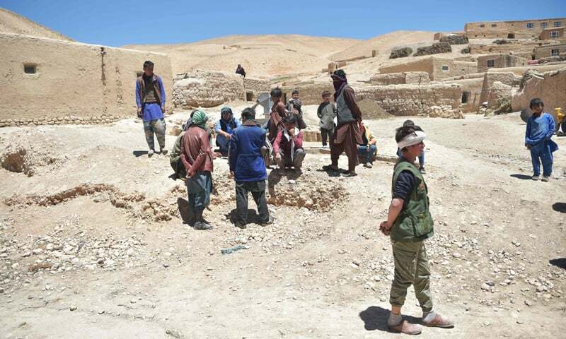 Thousands flee feuding Taliban in Afghanistan's north - Newspaper - Vimarsana News