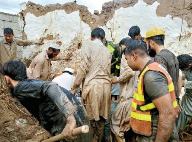 Flash floods kill seven more in KP - Newspaper - Vimarsana News
