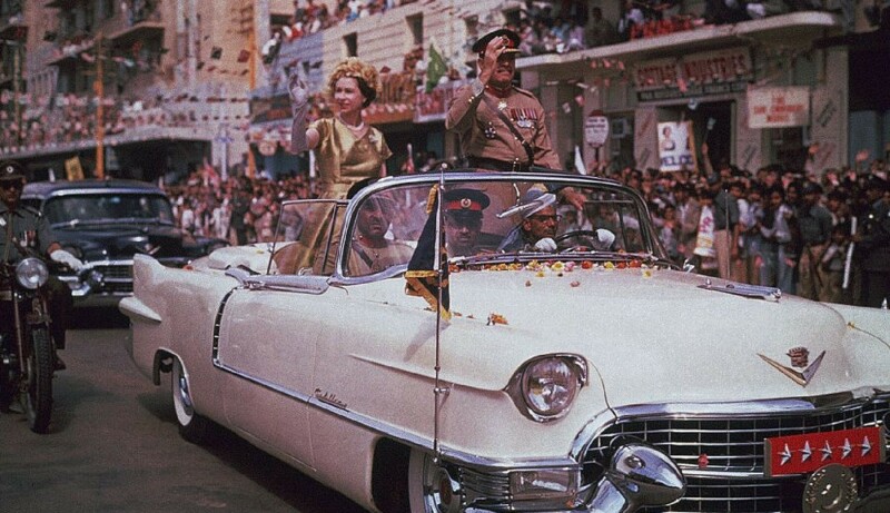 Flashback: When Queen Elizabeth touched down in Pakistan — twice - Pakistan - Vimarsana News