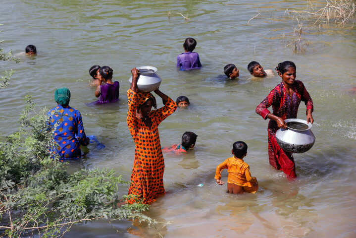 Nearly 40 more single-day deaths raise flood toll to 1,545 - Pakistan - Vimarsana News