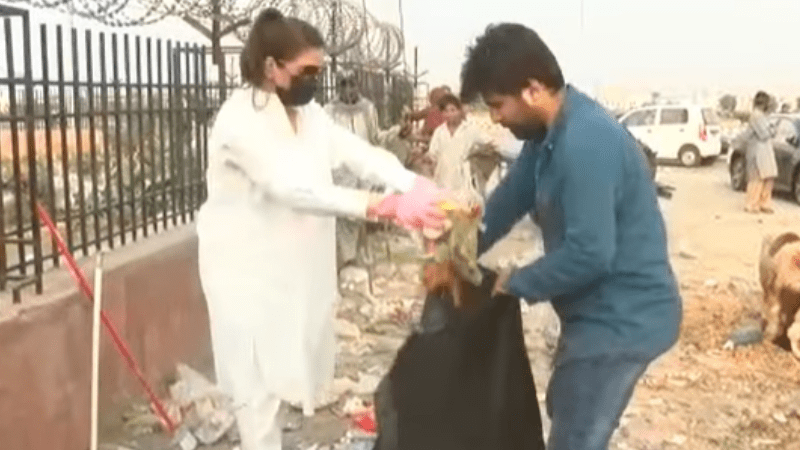 Resham embarks on ‘a new beginning’ to make Pakistan cleaner by picking up roadside trash