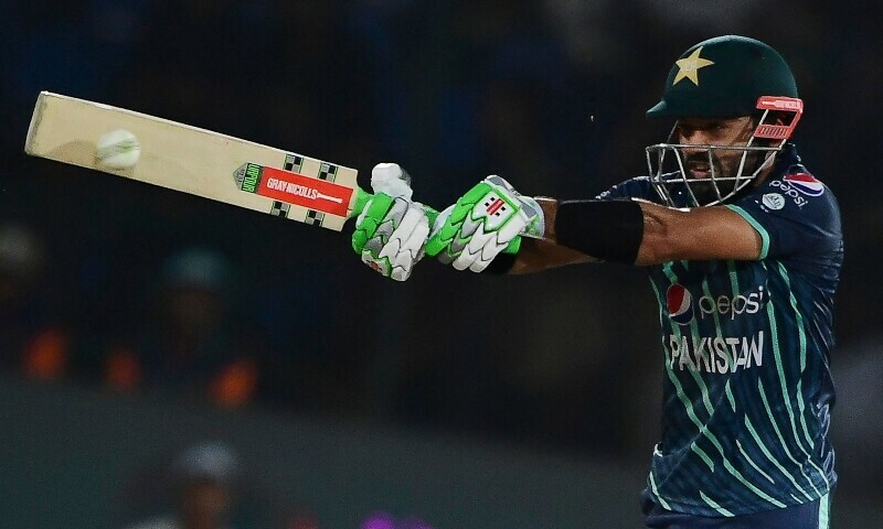 Pakistan Raja Rizwan Ss 1st T20I: Rizwan’s fifty helps Pakistan to 158-7 against England - DAWN.COM
