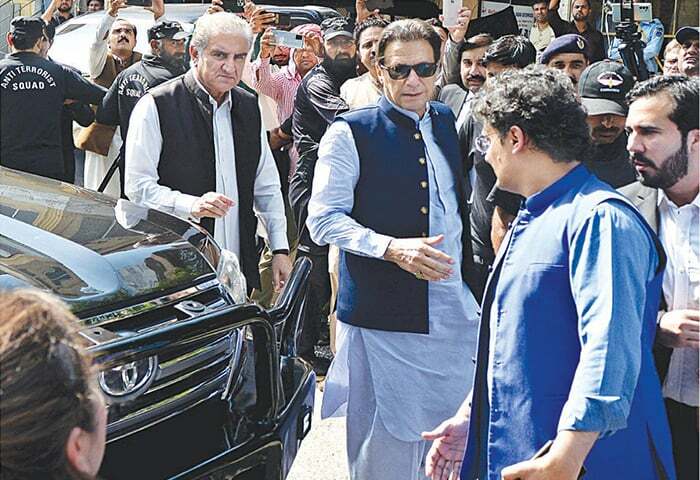 court-tells-imran-to-rethink-reply-in-contempt-case-newspaper