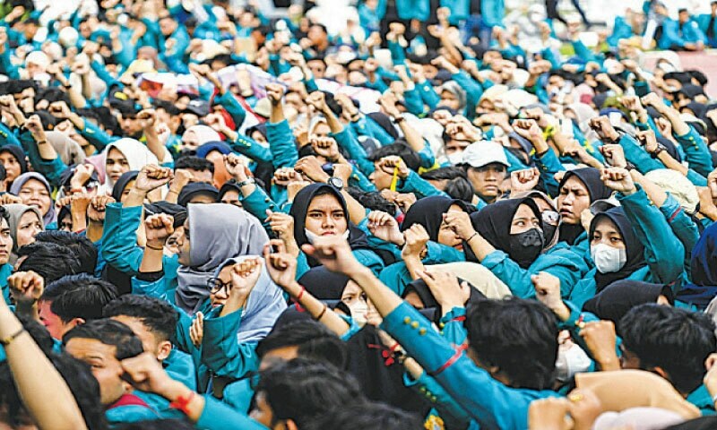 Protests across Indonesia as anger mounts over fuel price increase - World - Vimarsana News