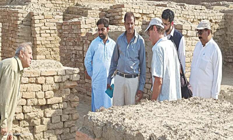 Unesco expert visits Mohenjo Daro to assess damage caused by rains - Newspaper - Vimarsana News