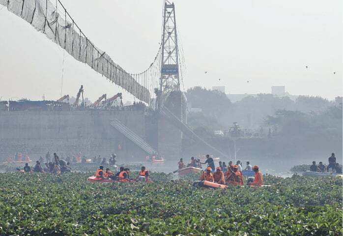 9 held as Indian town struggles for burial after bridge collapse - Newspaper - Vimarsana News