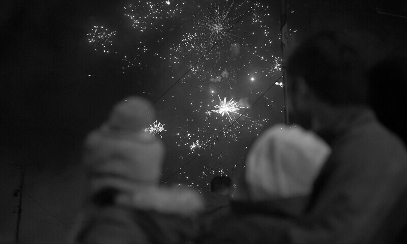 Aerial firing on new year's eve in Karachi injures 37, including 2 toddlers - Pakistan - Vimarsana News