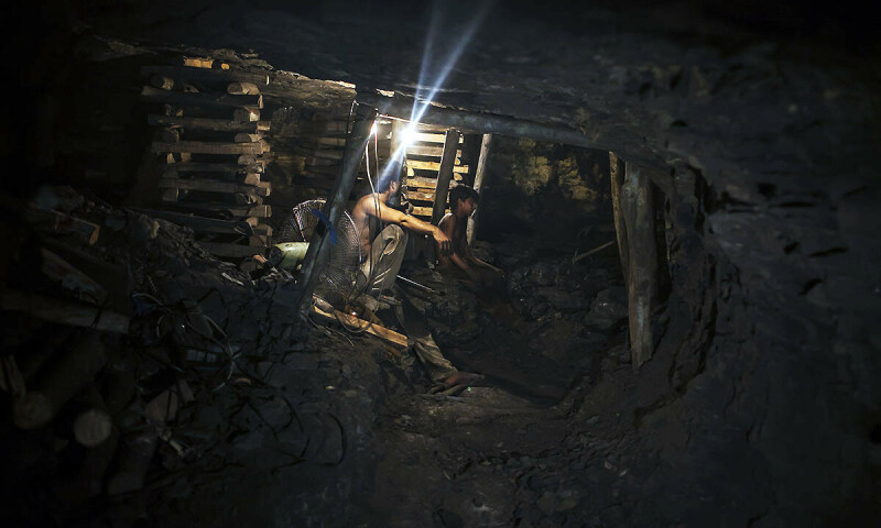 Four miners shot dead in Harnai - Newspaper - Vimarsana News
