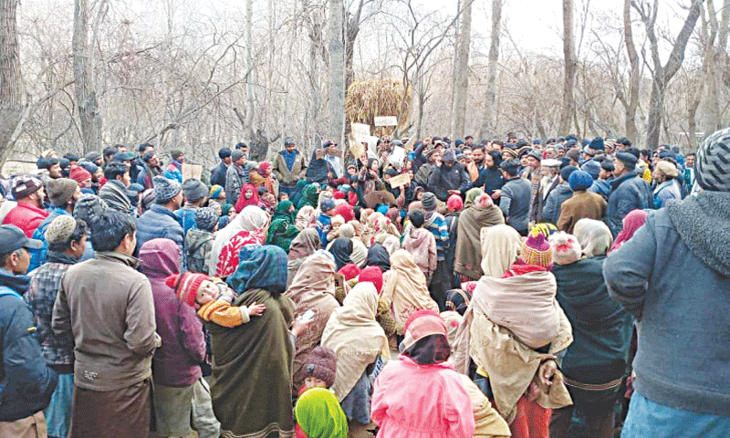 Gilgit residents protest wheat, electricity shortage - Newspaper - Vimarsana News