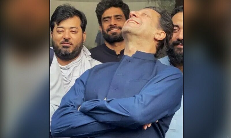 Jubilant PTI supporters celebrate 'chasing Rangers away'; IHC reserves verdict on Imran's arrest warrants - Pakistan - Vimarsana News