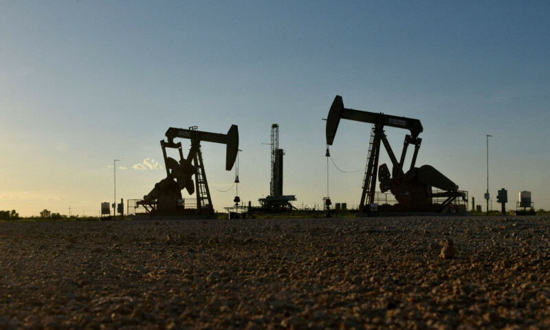 Oil rises as falling US inventories refocus market on demand - Business - Vimarsana News