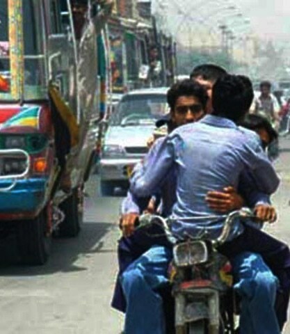 Commuting issues and public policy - Newspaper - DAWN.COM