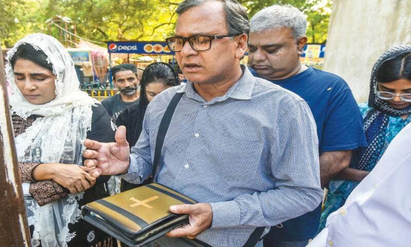 Partially paralysed hind leg endangers Noor Jehan's life - Pakistan - Vimarsana News