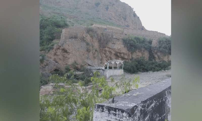 Policeman martyred in suicide blast in KP’s Khyber district: official