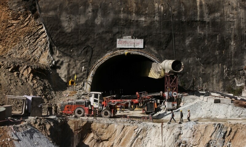 Bid to free 41 trapped tunnel workers in India enters third week