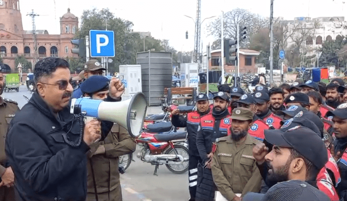  Lahore DIG Ali Nasir Rizvi. &mdash; via Mian Shoaib 