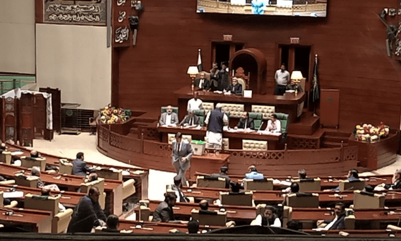 CM Murad casts vote in Sindh Assembly. — via Tahir Siddiqui