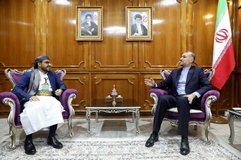  Iran Foreign Minister Hossein Amir Abdollahian (R) meets with Mohammad Abdul Salam, spokesman for the Houthi movement, in Muscat on April 7. &mdash; Iran foreign ministry via AFP 