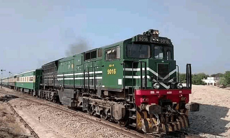 چمن میں طوفانی بارشوں کے بعد پانی ٹنل میں داخل، ٹرین سروس معطل