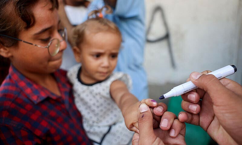  A health worker marks the finger of a Palestinian child vaccinated against Polio in Zawayda in the central Gaza Strip on September 1. The World Health Organisation said Israel had agreed to at least three days of &ldquo;humanitarian pauses&rdquo; infighting in parts of Gaza, starting on August 31, to facilitate the vaccination drive. &mdash; AFP 