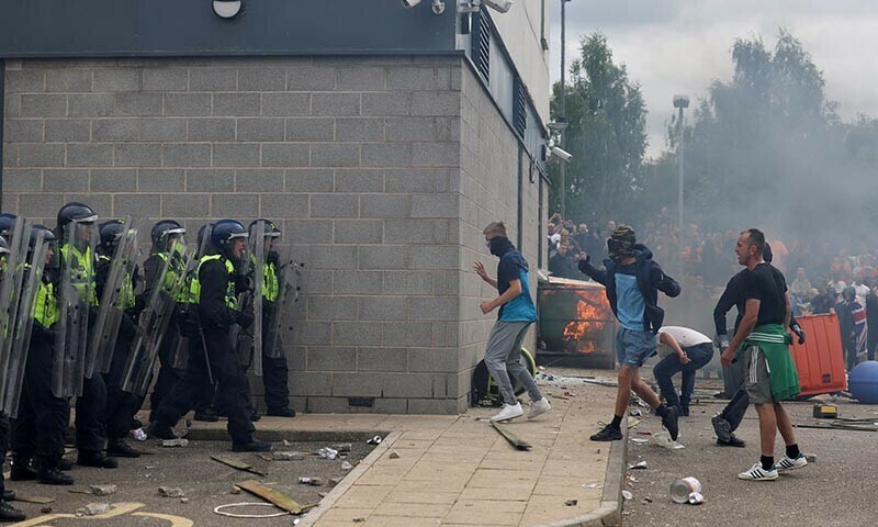 Man jailed for 9 years for arson at asylum seekers’ hotel in UK riots ...