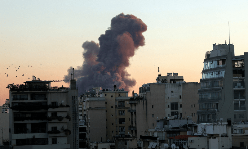 حزب اللہ کے سربراہ کو نشانہ بنانے کیلئے اسرائیل کا بیروت میں حملہ، متعدد عمارتیں زمین بوس